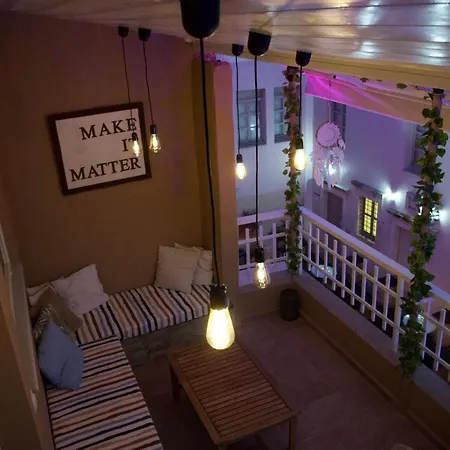 The Downtown Pent - Roof Garden Included شقة *