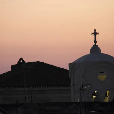 The Downtown Pent - Roof Garden Included شقة